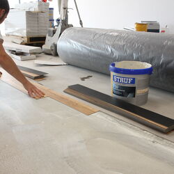Durable floors for a specialist retail park - H-plus Carré in Herdorf
