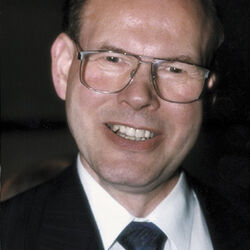 Helmut STAUF