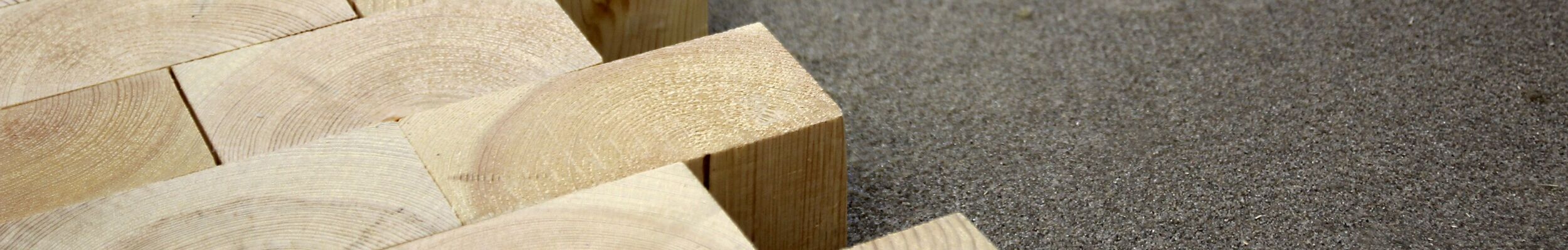 Coller des pavés de bois