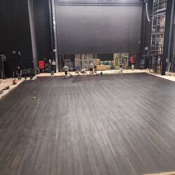 New stage floor in Bruges concert hall: a masterpiece of craftsmanship at a rattling pace